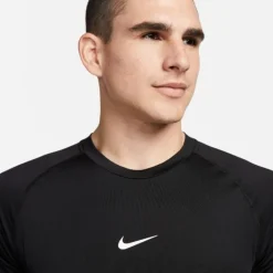 Nike T-shirt Et Manches Longues Running^Dri-FIT Slim Short Sleeve Tee Noir