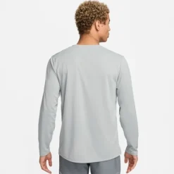 Nike T-shirt Et Manches Longues Running^Dri-FIT UV Miler Long Sleeve Tee Gris