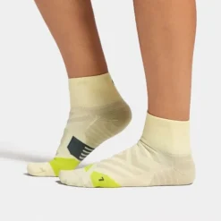 On Chaussettes|Chaussettes Running^Performance Mid Sock Vert